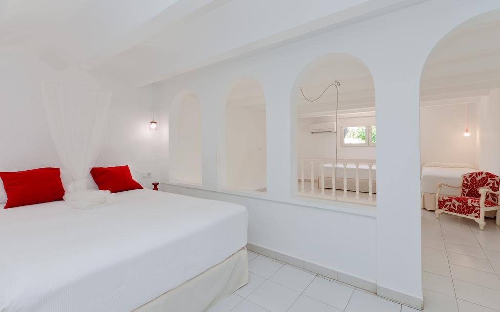 Apartamentos Mr La Racona Santa Llucia Buitenkant foto